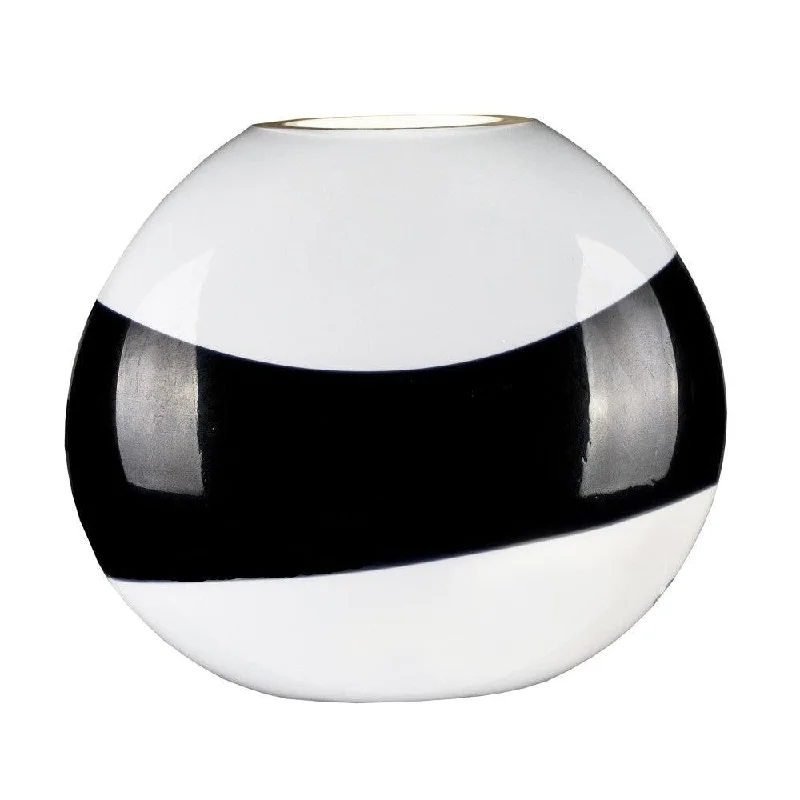 crystal table lamps with dazzling prisms for a glamorous effectcrystal table lamps with dazzling prisms for a glamorous effectOikos Mou Table Lamp